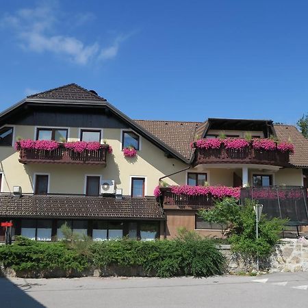 Gostilna Turk Otel Hotedrsica Dış mekan fotoğraf