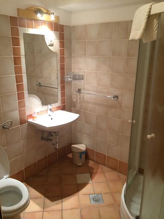 Gostilna Turk Otel Hotedrsica Oda fotoğraf