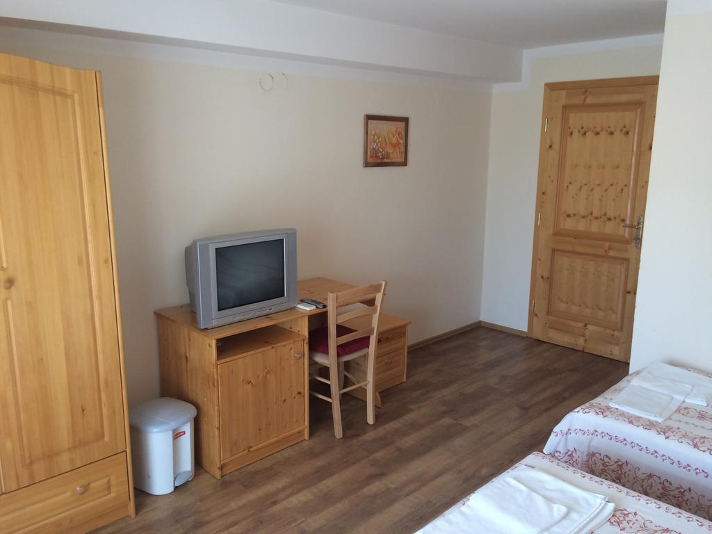 Gostilna Turk Otel Hotedrsica Oda fotoğraf