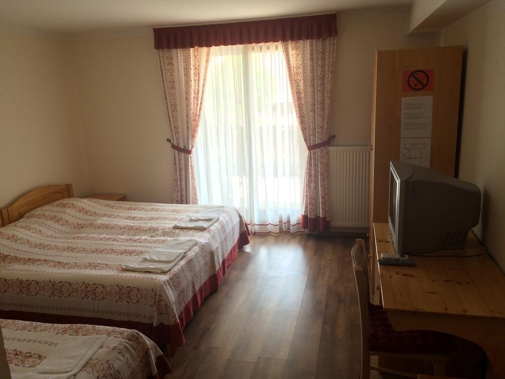 Gostilna Turk Otel Hotedrsica Oda fotoğraf