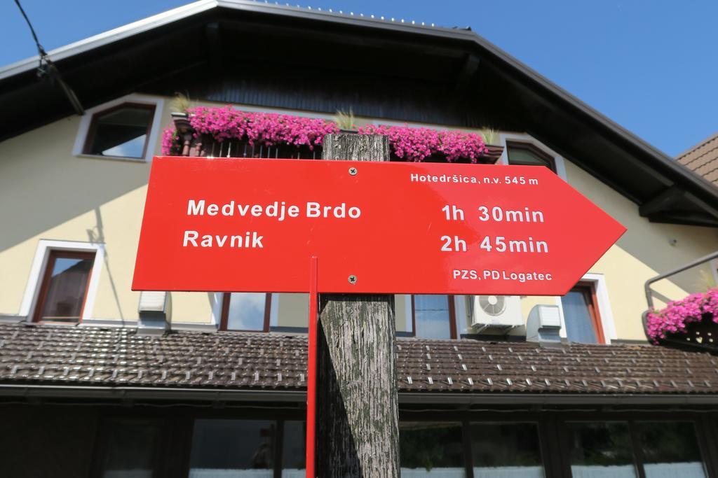 Gostilna Turk Otel Hotedrsica Dış mekan fotoğraf